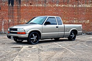 GMC Sonoma Lowering Kit - Front + Rear - Rough Country - 2 Inch FR | 2.5 Inch RR - '91-'03